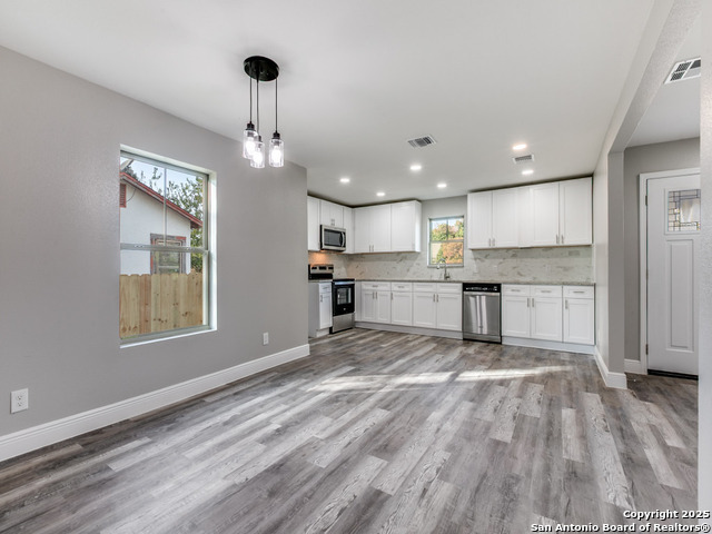 Image 8 of 21 For 930 Schley Ave