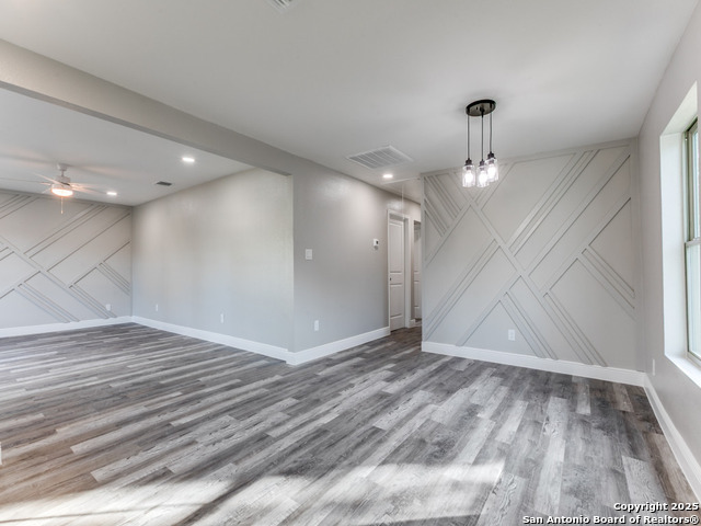 Image 9 of 21 For 930 Schley Ave