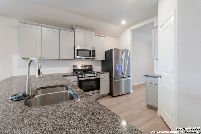 Image 6 of 25 For 14039 Machete Park