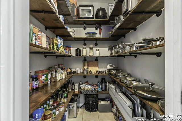 Image 13 of 36 For 771 Hillje