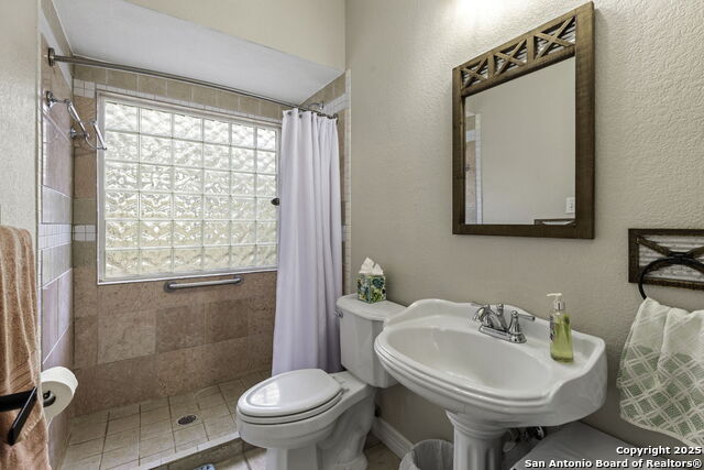 Image 16 of 36 For 771 Hillje