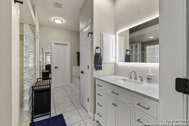 Image 20 of 36 For 771 Hillje