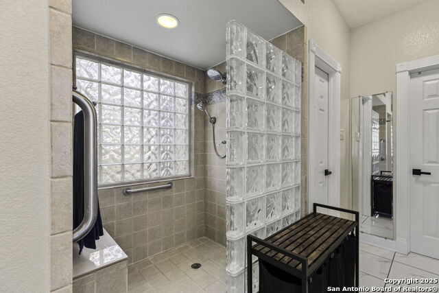 Image 21 of 36 For 771 Hillje