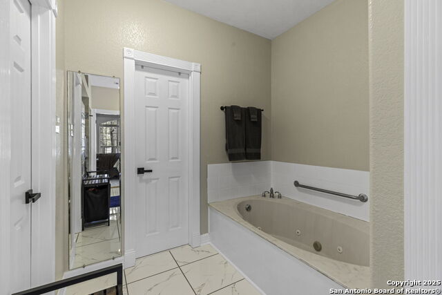 Image 22 of 36 For 771 Hillje