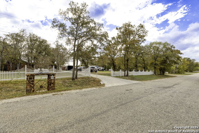 Image 3 of 36 For 771 Hillje