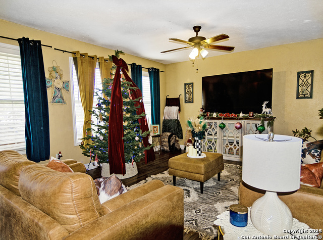 Image 10 of 29 For 805 Anderson E