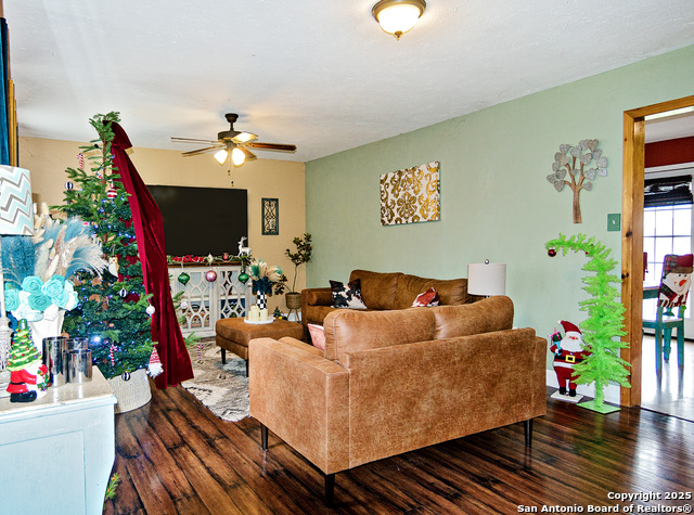 Image 11 of 29 For 805 Anderson E