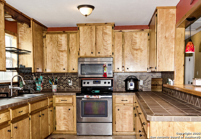 Image 13 of 29 For 805 Anderson E