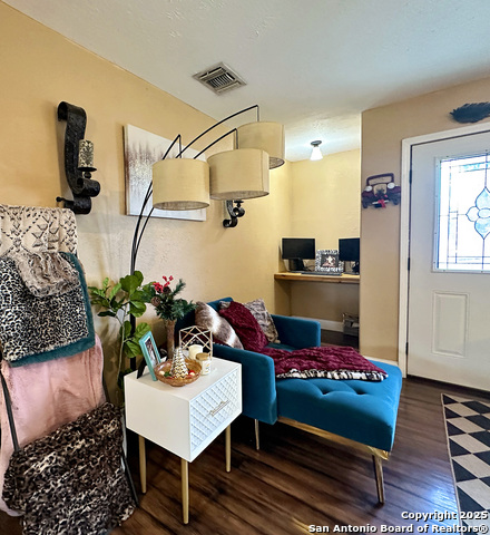 Image 5 of 29 For 805 Anderson E