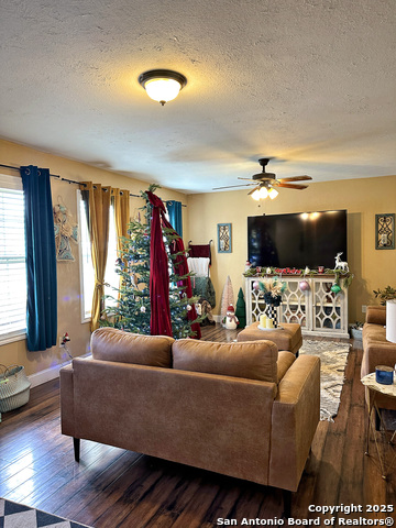 Image 8 of 29 For 805 Anderson E