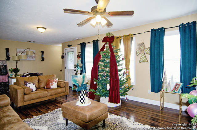 Image 9 of 29 For 805 Anderson E