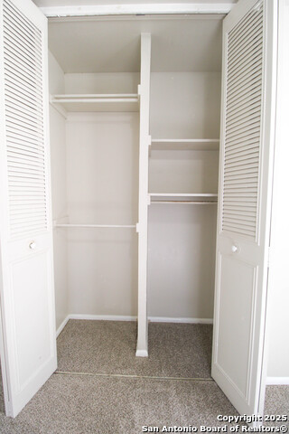 Image 22 of 38 For 10906 Lands Run