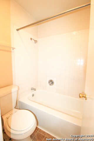 Image 31 of 38 For 10906 Lands Run