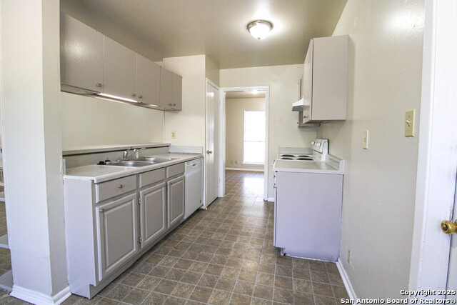 Image 9 of 38 For 10906 Lands Run