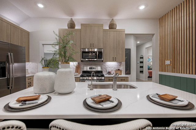 Listing photo id 15 for 1343 Red Fox