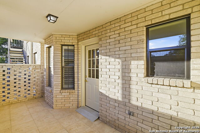 Image 15 of 15 For 2611 Eisenhauer  1005