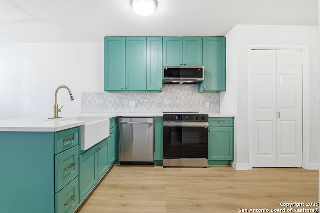 Image 2 of 15 For 2611 Eisenhauer  1005