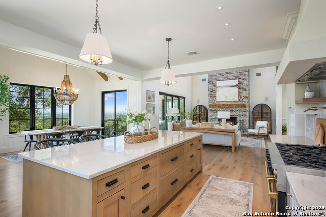 Image 19 of 50 For 324 Ridge Pt