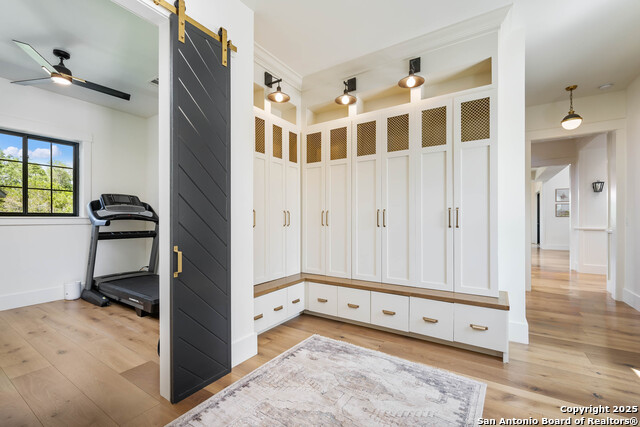 Image 27 of 50 For 324 Ridge Pt