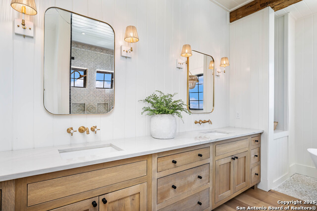 Image 36 of 50 For 324 Ridge Pt