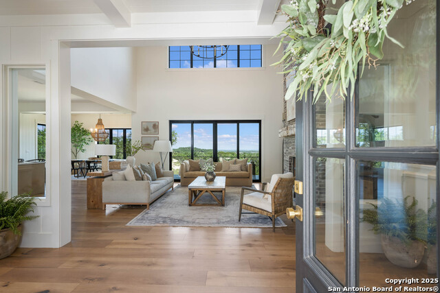 Image 7 of 50 For 324 Ridge Pt