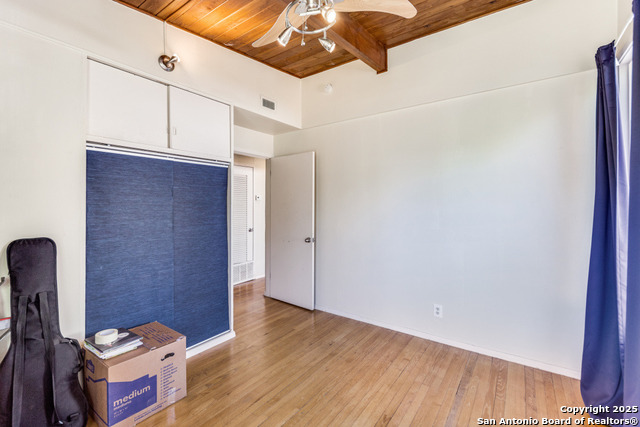 Image 17 of 22 For 623 Brightwood Pl