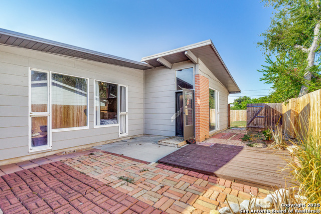 Image 21 of 22 For 623 Brightwood Pl