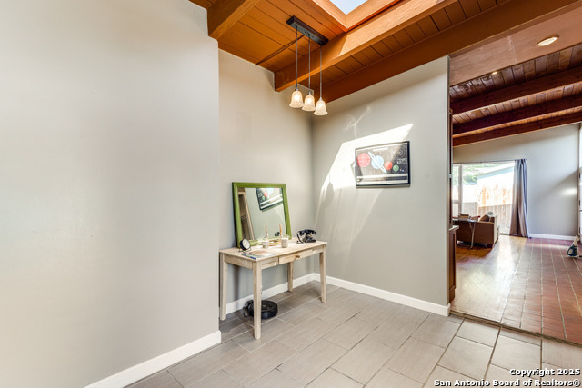 Image 3 of 22 For 623 Brightwood Pl