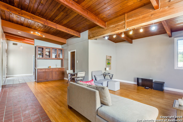 Image 7 of 22 For 623 Brightwood Pl