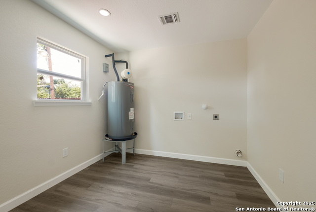 Image 32 of 36 For 1918 Brunswick