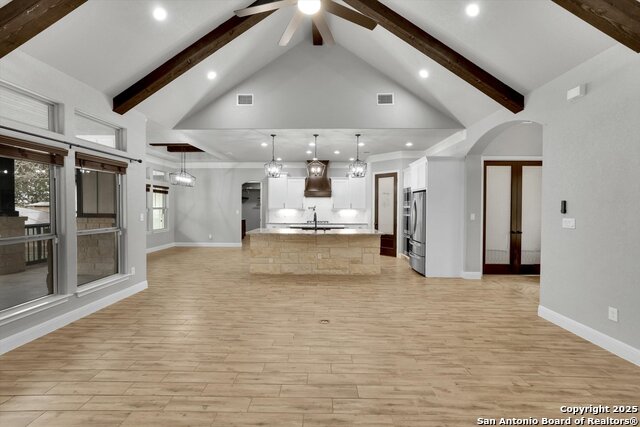 Image 10 of 49 For 839 Shady Grove