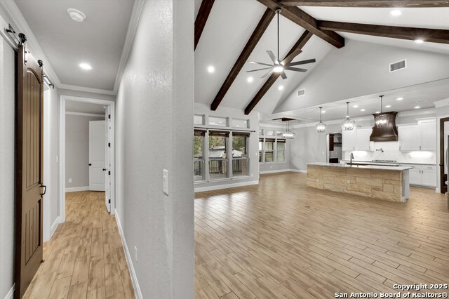 Image 16 of 49 For 839 Shady Grove