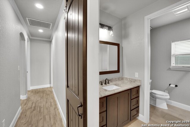 Image 19 of 49 For 839 Shady Grove