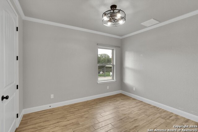 Image 21 of 49 For 839 Shady Grove