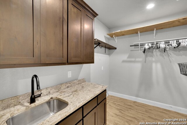 Image 26 of 49 For 839 Shady Grove