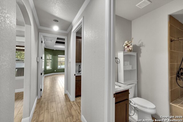 Image 28 of 49 For 839 Shady Grove