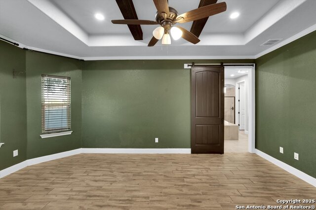 Image 32 of 49 For 839 Shady Grove