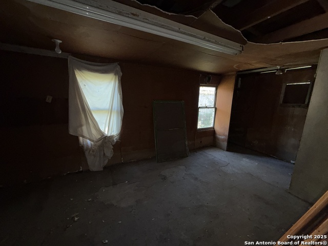 Image 10 of 30 For 419 Walton  