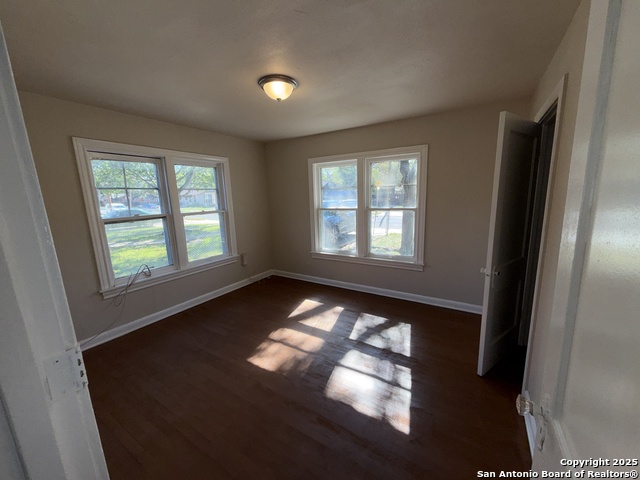 Image 18 of 30 For 419 Walton  