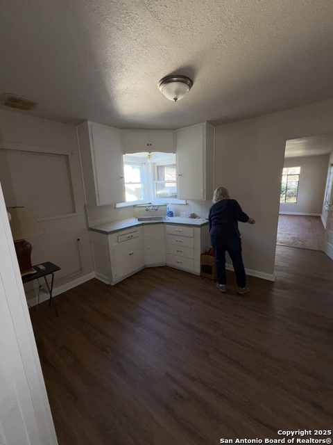 Image 21 of 30 For 419 Walton  