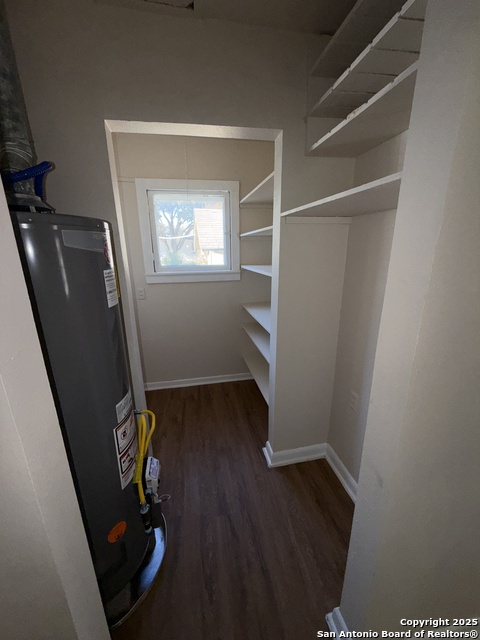 Image 24 of 30 For 419 Walton  