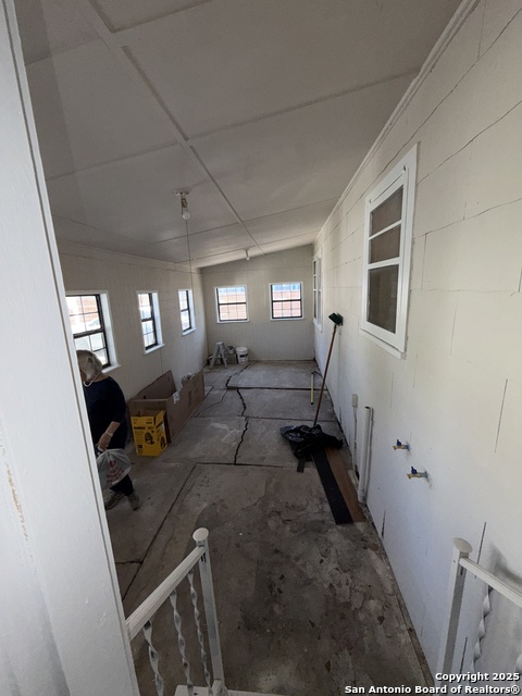 Image 28 of 30 For 419 Walton  