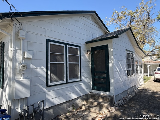 Image 4 of 30 For 419 Walton  