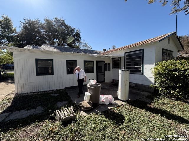 Image 6 of 30 For 419 Walton  