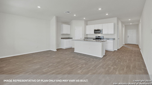 Image 21 of 38 For 809 Wild Olive Way