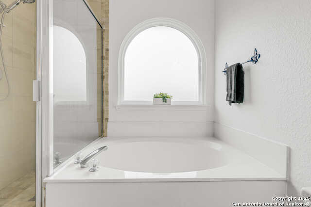 Image 17 of 31 For 438 Tiger Hills