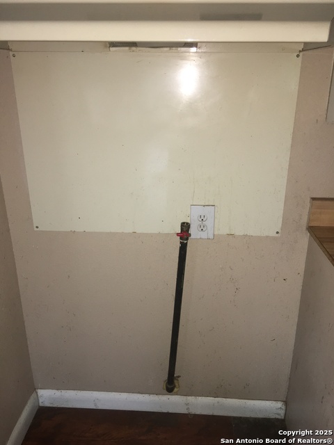 Image 7 of 12 For 816 Wilson