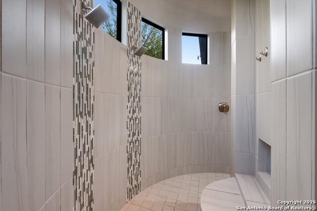 Image 26 of 50 For 10112 Kendall