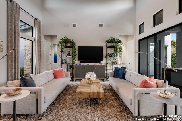 Image 7 of 50 For 10112 Kendall