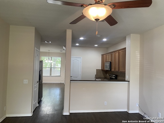 Image 3 of 24 For 6202 Jolie Ct W